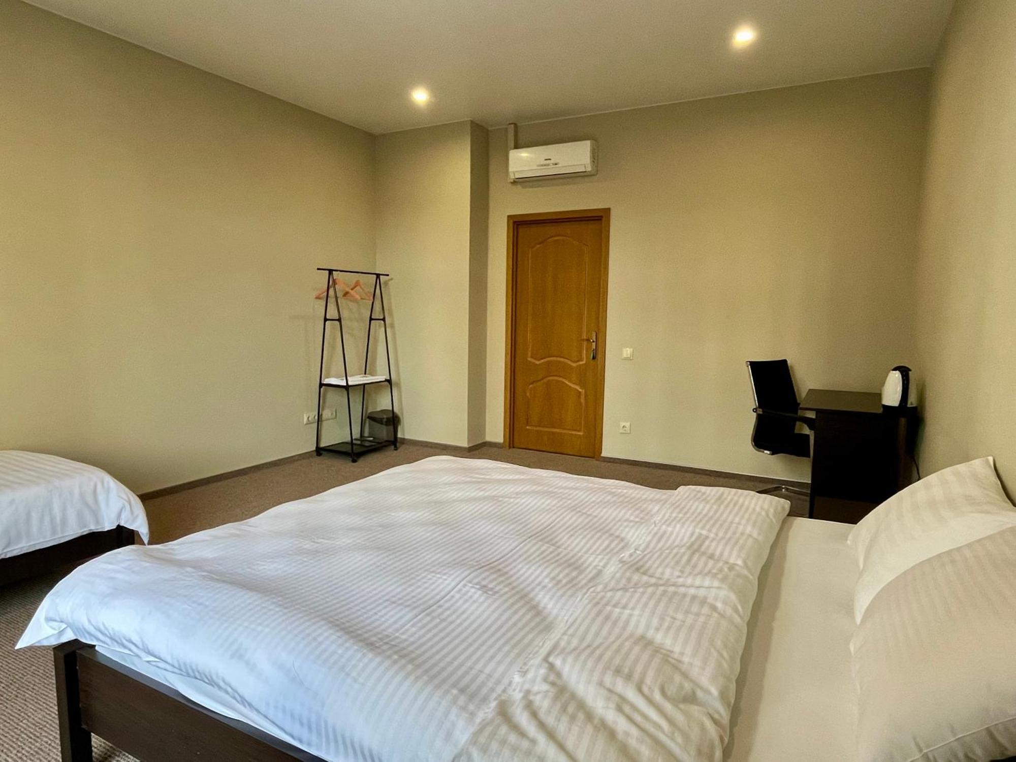 4Room Hostel Kiev Eksteriør bilde